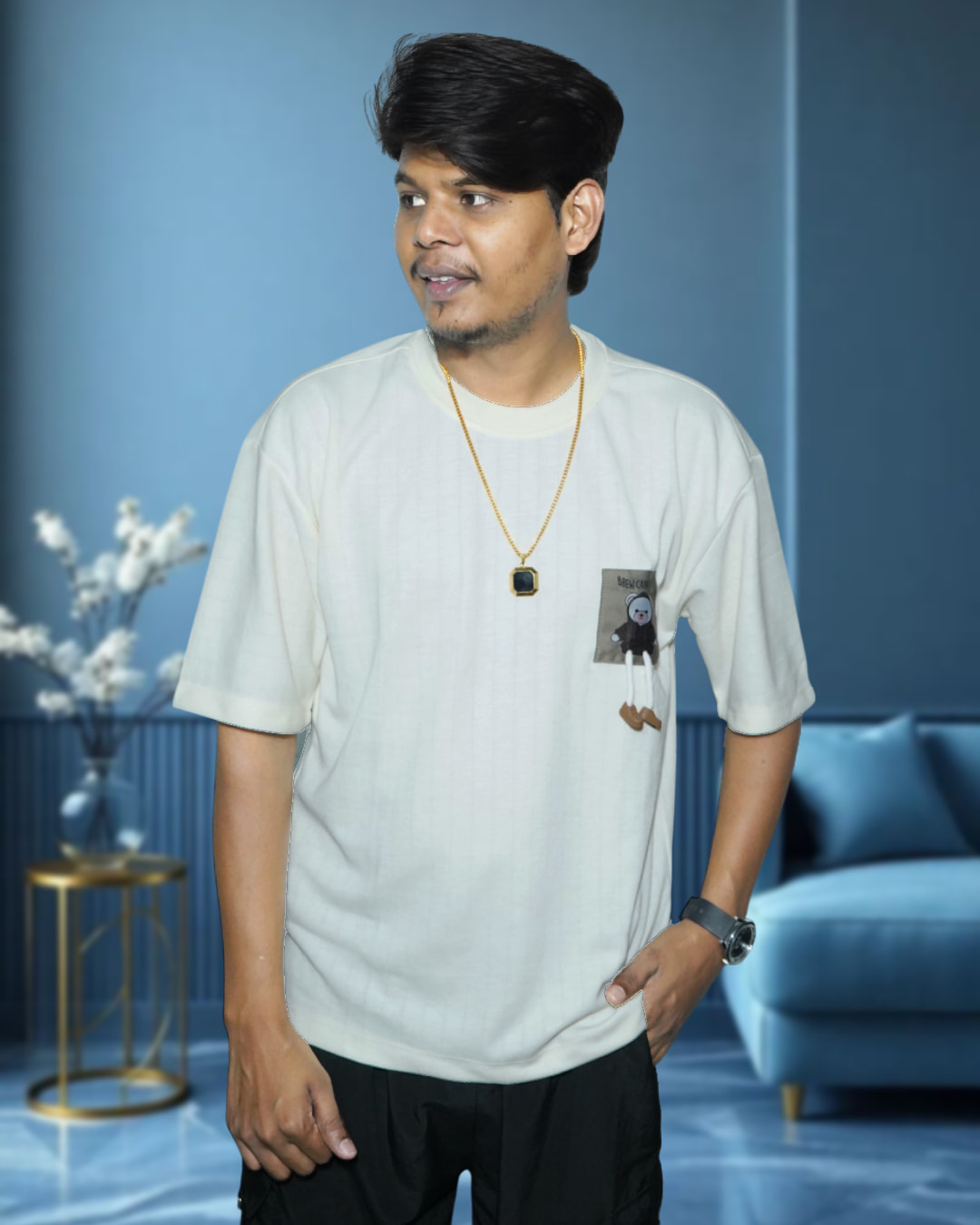Oversized off-white t-shirt with bear patch for men and women – ₹799 – Artist Gully